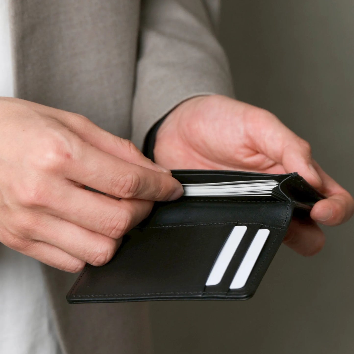 SJ-03｜Business Card Holder